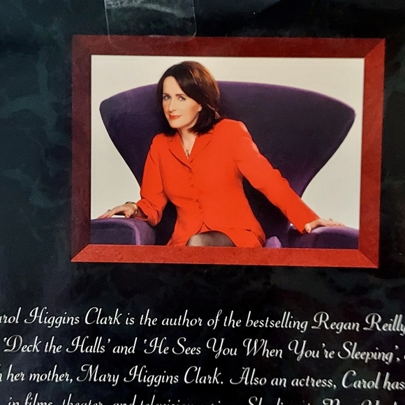 Carol Higgins Clark Mystery Jigsaw Puzzle - Picture 10 of 16
